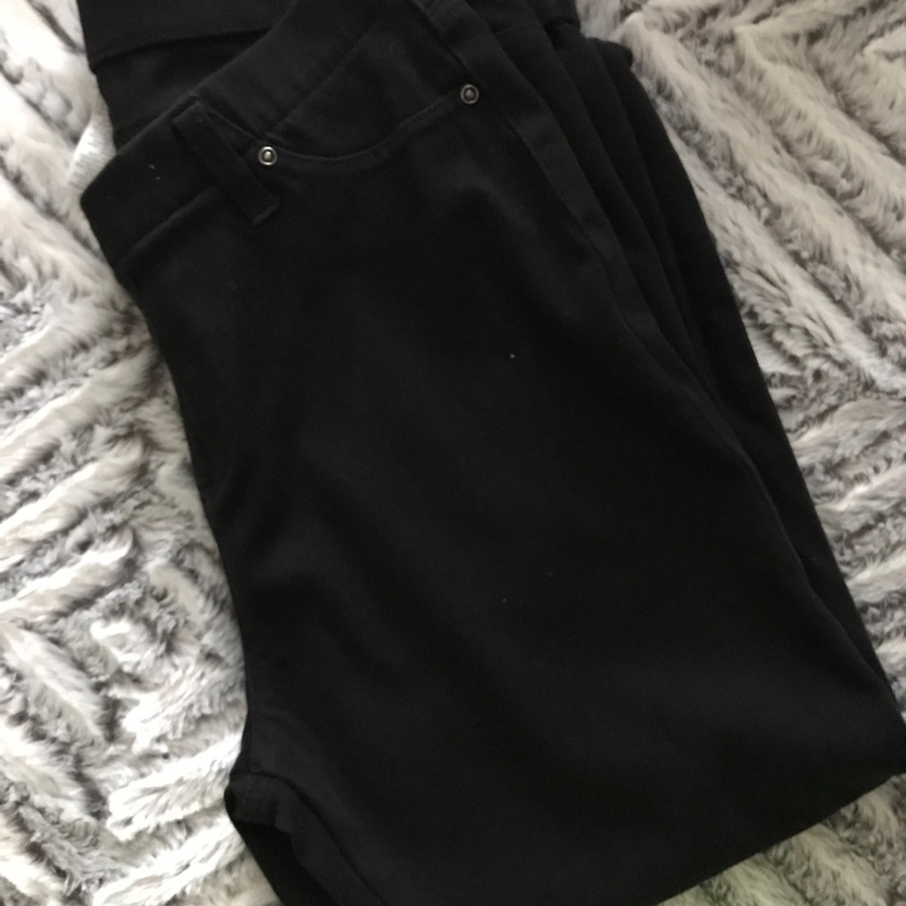 Black Capri Pants